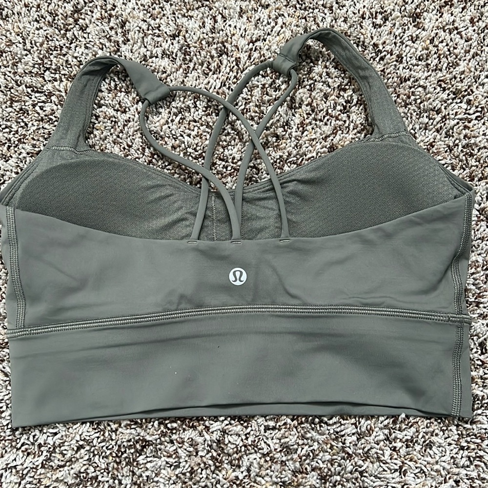 Size 8 lululemon sports bra